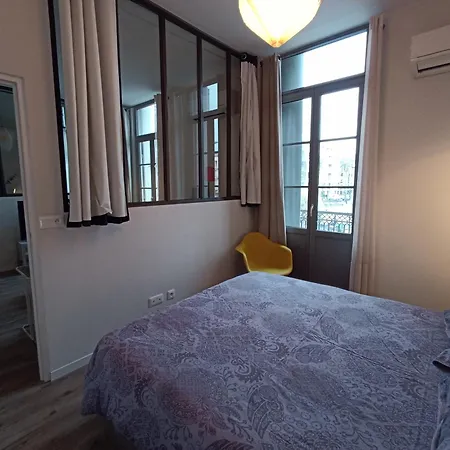 T3 Rénové Climatisé Avec Balcon Et Wifi Au Cœur De - Fr-1-338-595 *