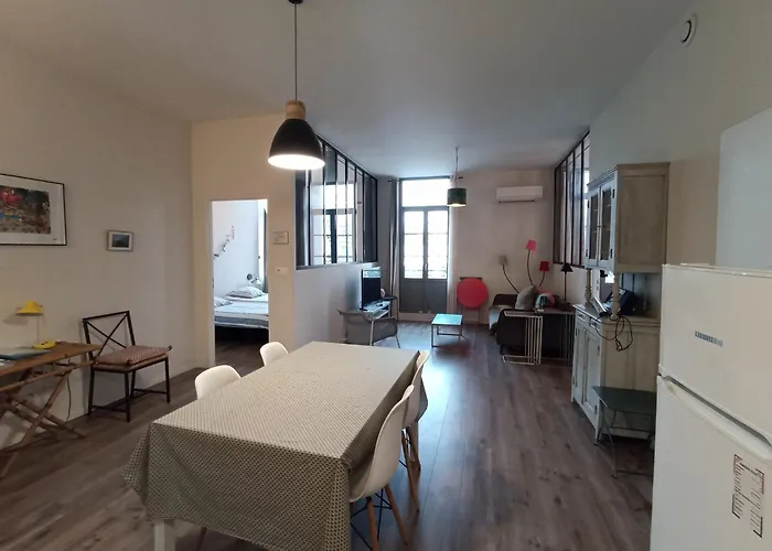 T3 Renove Climatise Avec Balcon Et Wifi Au Coeur De - Fr-1-338-595
